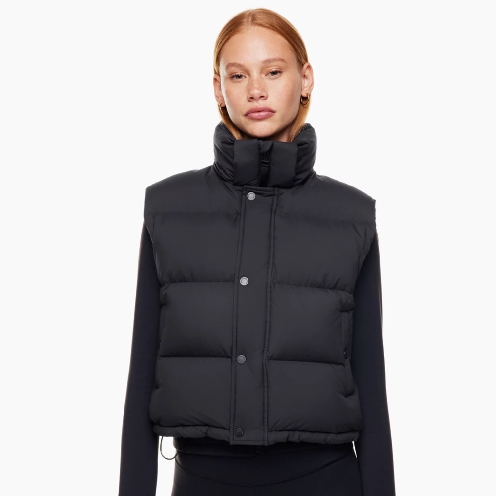 The Super Puff Shorty Vest black size small NWOT